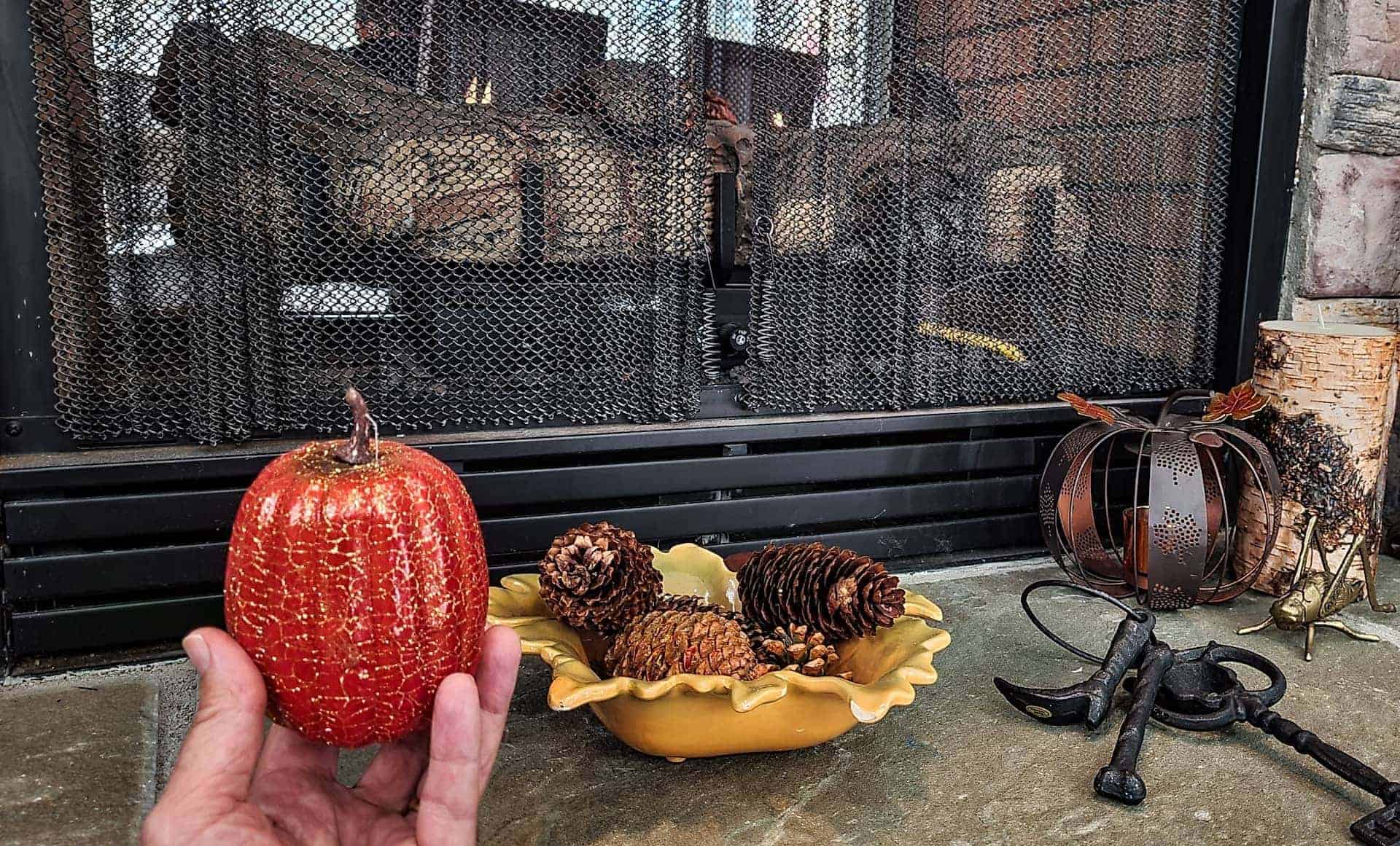 5 Simple Tips for Stylish and Safe Thanksgiving Fireplace Decoration